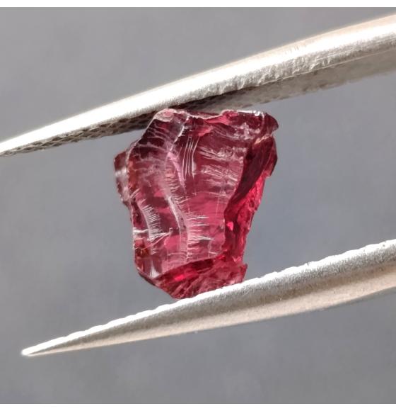 Родоліт гранат 1.9ct 8.2*8мм