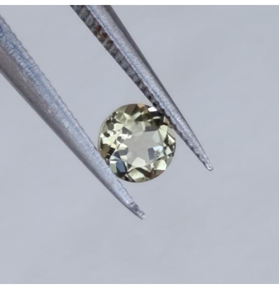 зелёный светлый турмалин