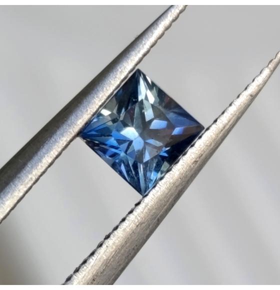 Сапфир квадрат 3.25мм