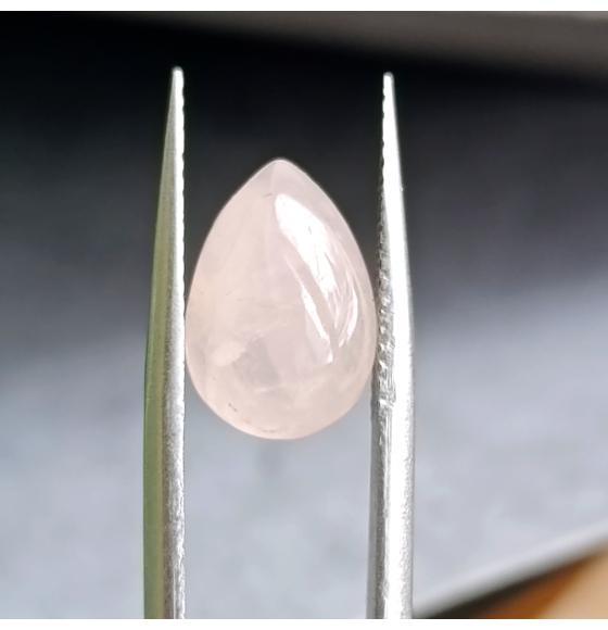 Розовый кварц груша кабошон